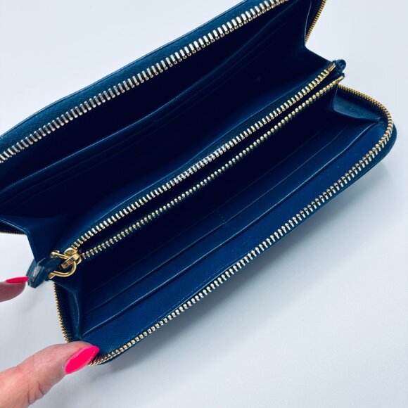 Prada Large Saffiano Leather Zip Wallet Blue Authentic - Picture 2 of 3